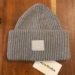Acne Studios toque